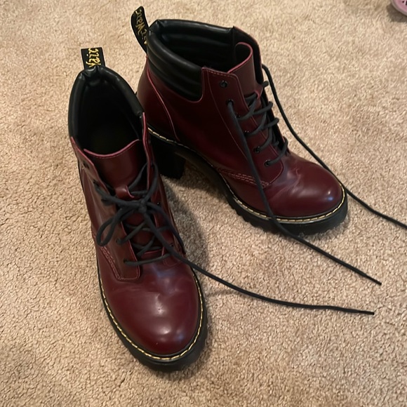 Dr. Martens Shoes - Barely worn Doc Marten Persephone burgandy 7W